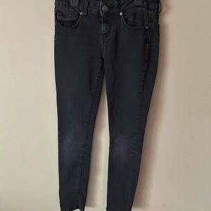 SO Black Jeans